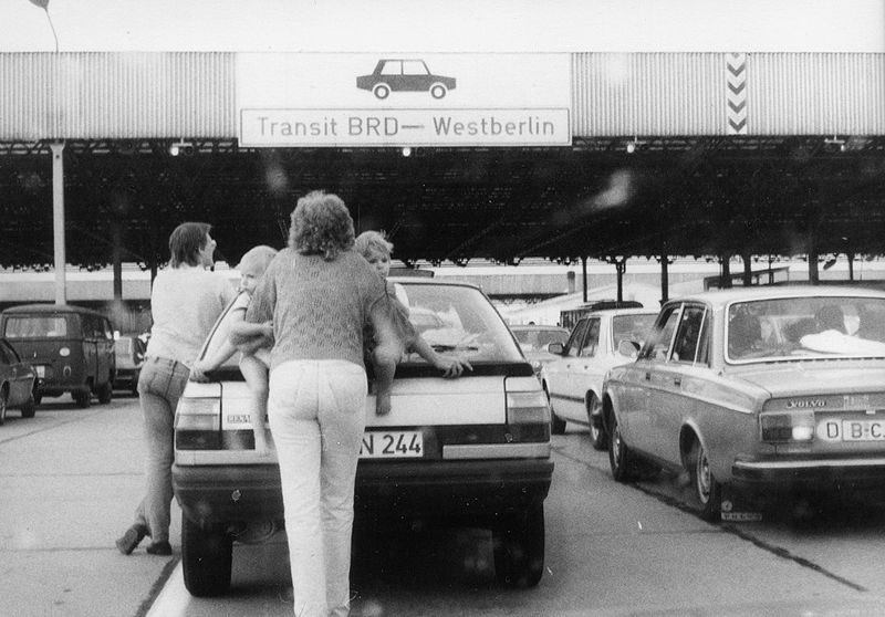 800px-De_Transit_Drewitz_1986.jpg
