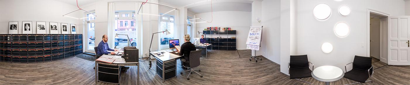 AGD_Buero_besetzt_4723_1598x333.jpg
