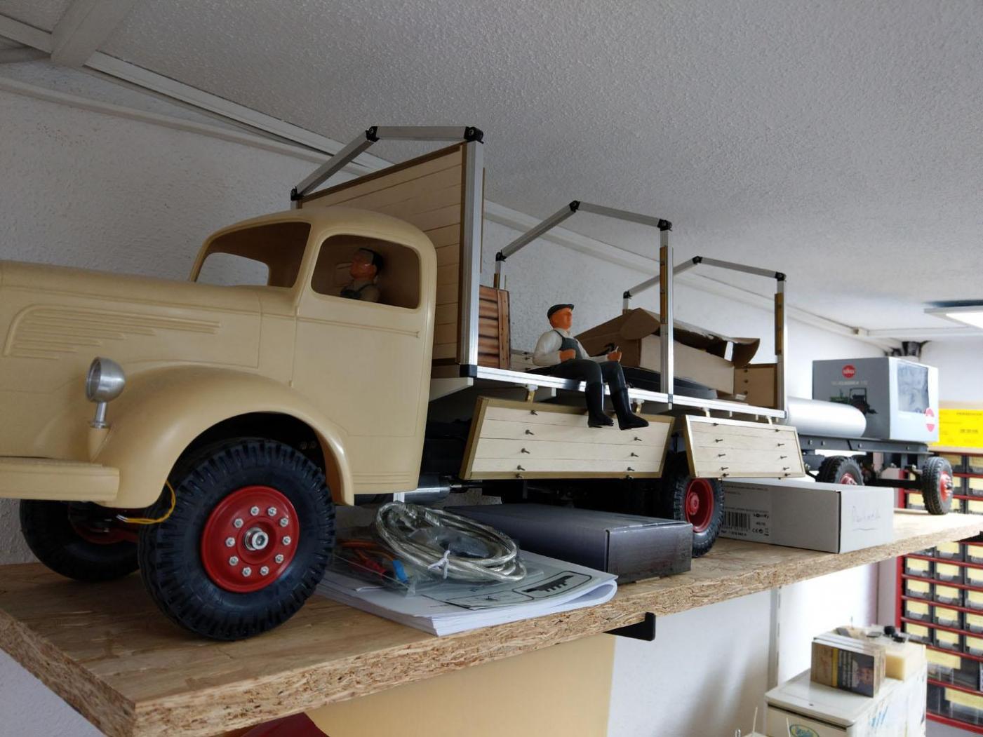 Modell_LKW.thumb.jpg.f5b22092bc32e125cbb028cdcd400641.jpg