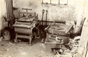 1261_b2_2.jpg